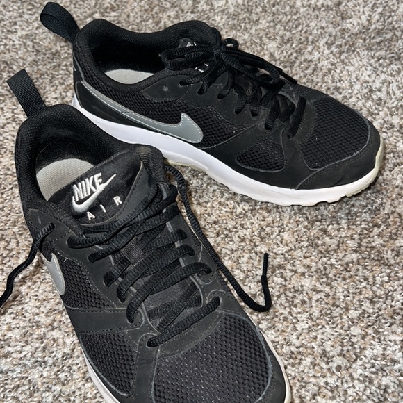 Nike Air , Women’s size 8 - Picture 3 of 5